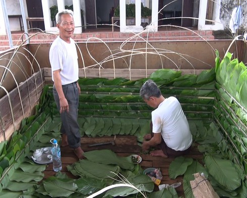 Quá trình gói bánh chưng