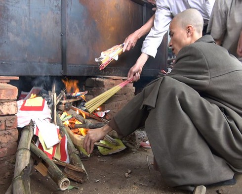 Quá trình gói bánh chưng