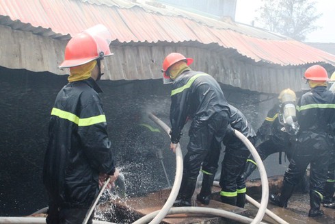 Bất ngờ cháy dữ dội ở nhà máy nước Hà Tĩnh - ảnh 5