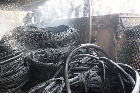 Bất ngờ cháy dữ dội ở nhà máy nước Hà Tĩnh - ảnh 6