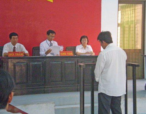 Cán bộ thi hành án đòi hối lộ 3 triệu mới “xếp hồ sơ” - ảnh 1