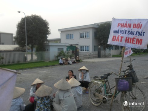 Cty TNHH Phương Nam xả thải: Sống nổi không với “mùi đốt xác chết”? - ảnh 1