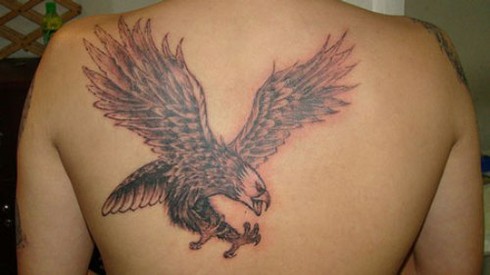 Khiêu khích thanh niên xăm lưng, bị giết theo kiểu giang hồ - ảnh 1