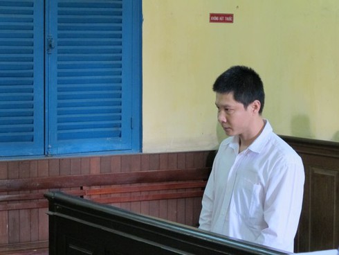 Bị phát hiện trong tình trạng khỏa thân bên nhà hàng xóm - ảnh 2