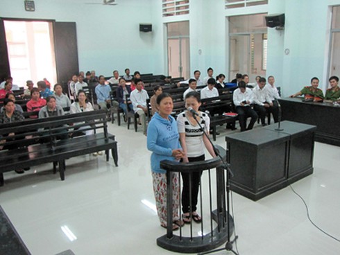 Đóng thế mẹ đẻ... vì tin sẽ được vay 5 triệu đồng - ảnh 1