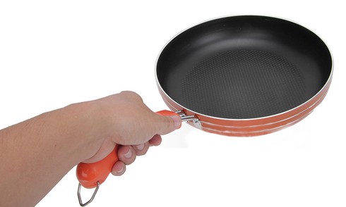 Dùng chảo đánh người, lĩnh 36 tháng tù - ảnh 1