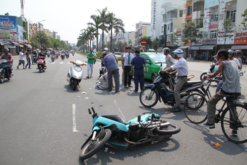 Va chạm giao thông, một thanh niên bị đâm chết - ảnh 1