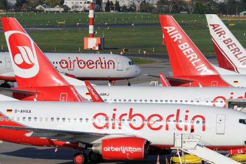 Máy bay chở khách của Air Berlin mất 1 bánh khi hạ cánh - ảnh 1