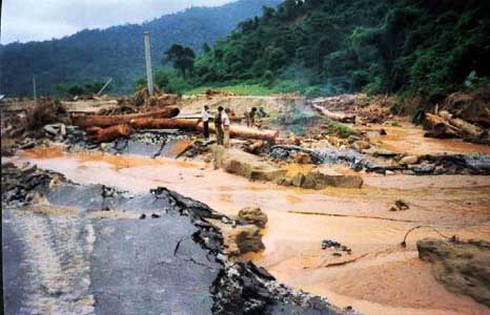 Nước lên trên sông Thao, sông Đà, cảnh báo lũ quét (14/8) - ảnh 1