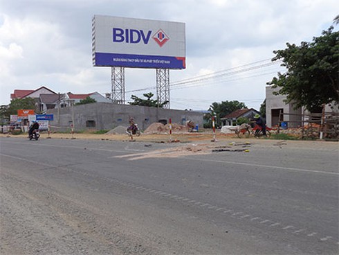 Một người chết do tránh biển báo đường thi công - ảnh 1