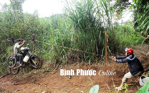 Bình Phước: Đánh đu trên mặt sông Lấp - ảnh 6