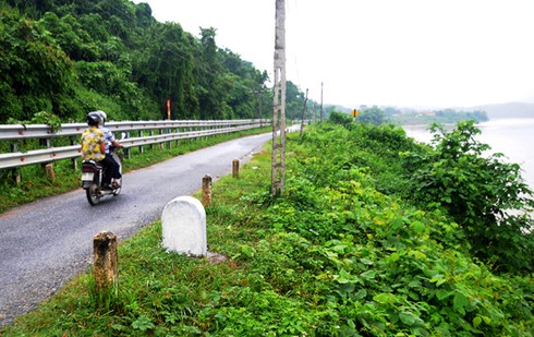 Vẫn “trắng xóa” trên cột cây số “Tình Yêu” – “Chia Tay” - ảnh 3