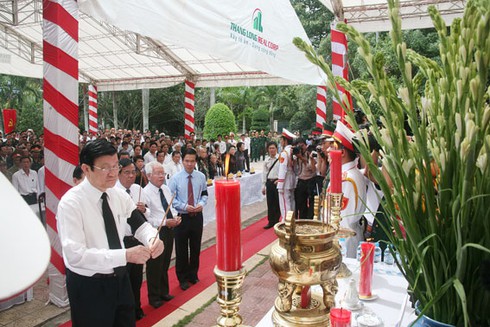 Chủ tịch nước dự lễ truy điệu các liệt sĩ tại Nhơn Trạch, Đồng Nai - ảnh 2
