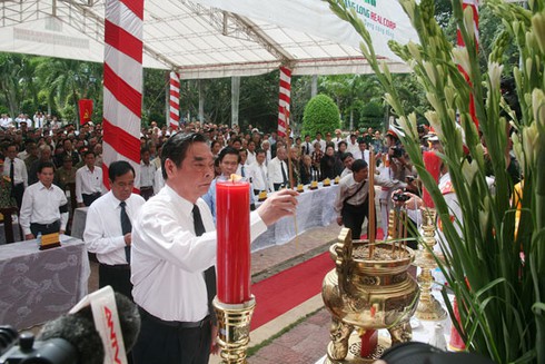 Chủ tịch nước dự lễ truy điệu các liệt sĩ tại Nhơn Trạch, Đồng Nai - ảnh 3