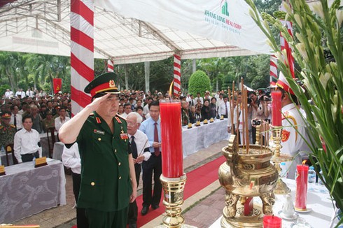 Chủ tịch nước dự lễ truy điệu các liệt sĩ tại Nhơn Trạch, Đồng Nai - ảnh 5