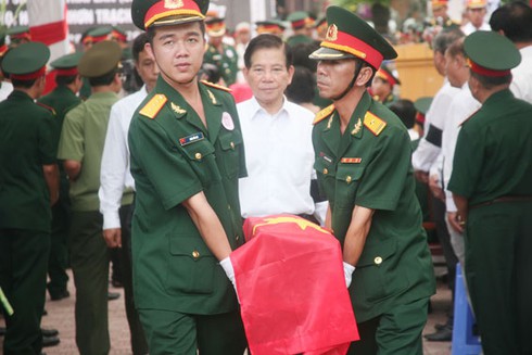 Chủ tịch nước dự lễ truy điệu các liệt sĩ tại Nhơn Trạch, Đồng Nai - ảnh 16