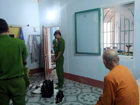 Trộm của chùa đi đánh bạc và cho vay nặng lãi - ảnh 1