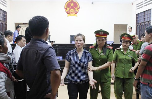 Ba bị cáo lãnh án tù vì tội làm nhục người khác - ảnh 1