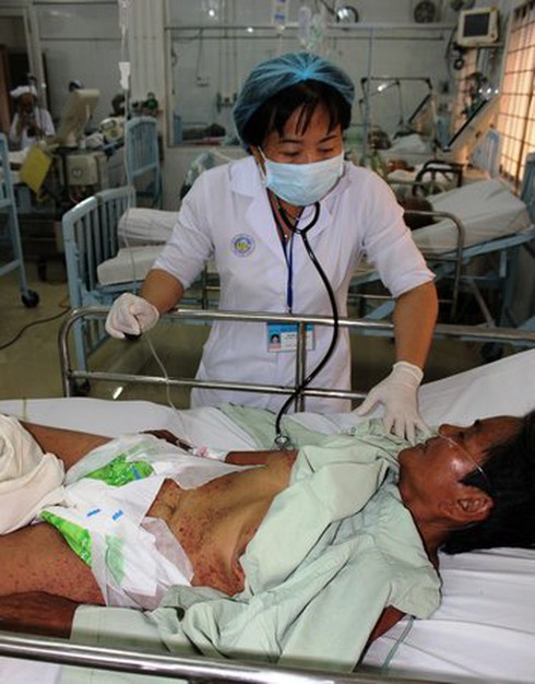 Ly kỳ bà lão trôi sông hơn 5 ngày vẫn sống - ảnh 1