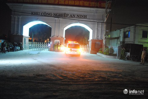Cháy nổ ở KCN An ninh - Hoài Đức: Người thân công nhân đang ngóng tin - ảnh 3