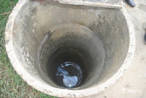 Phát hiện thi thể cháu bé có vết chém dưới giếng nước - ảnh 1