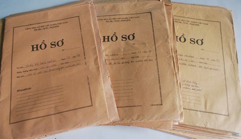 Gã ma cô với vòng xoáy tình - tiền: