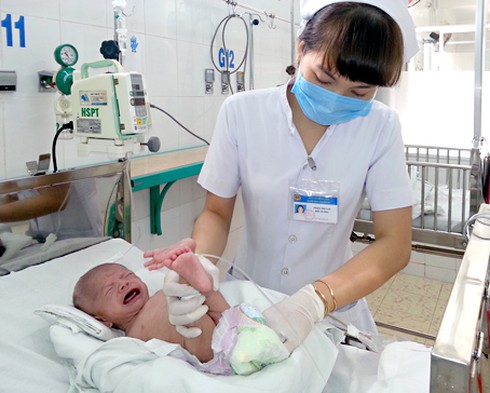 Cứu sống 1 trẻ sơ sinh bị bệnh hiếm gặp - ảnh 1