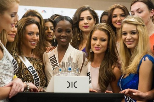 Ai sẽ đăng quang Hoa hậu Hoàn vũ 2015? - ảnh 8