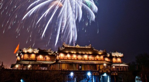 Điểm bắn pháo hoa giao thừa dịp Tết Ất Mùi 2015 tại Cần Thơ - ảnh 1