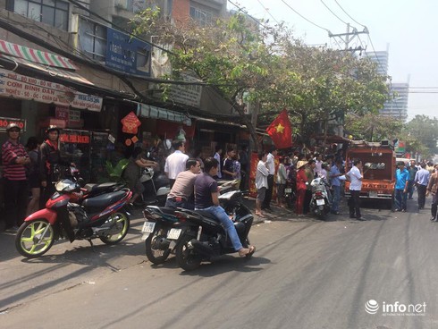 Cháy tại Ngân hàng BIDC TP.HCM, nhân viên cuống cuồng chạy thoát thân - ảnh 3