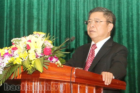 Hà Tĩnh công bố quyết định của Bộ Chính trị về công tác cán bộ - ảnh 4