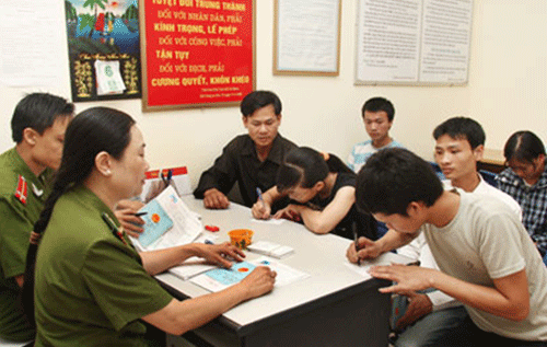 Thủ tục đăng ký tạm trú rất đơn giản - ảnh 1