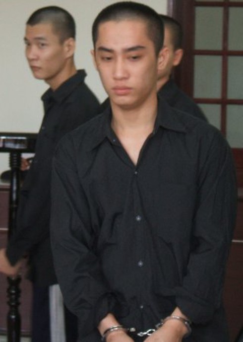 Trả giá cho việc “hái trái cấm non” - ảnh 1