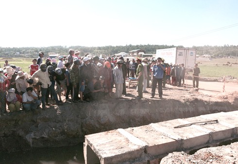 Rơi xuống cống đang thi công, 1 thanh niên tử vong - ảnh 1