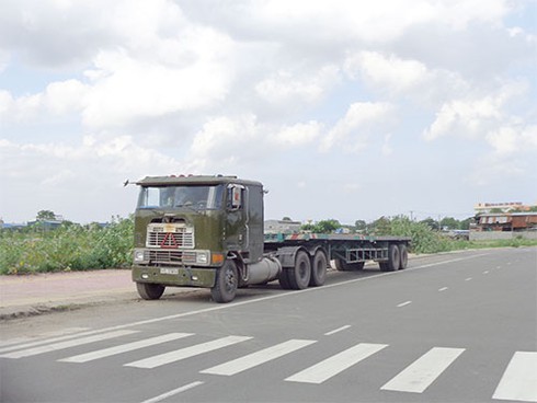 Xe biển đỏ giả “hiện nguyên hình” biển trắng sau 2 ngày tạm giữ - ảnh 1