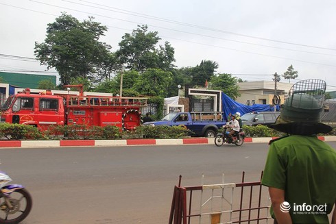 NÓNG: Thực nghiệm hiện trường vụ thảm sát ở Bình Phước - ảnh 4