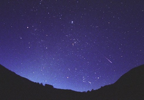 Mưa sao băng lớn nhất năm 2015 diễn ra lúc mấy giờ? - ảnh 1