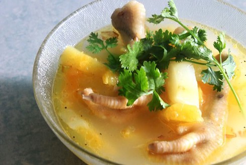 Chân gà, vịt - Thuốc tốt cho chị em - ảnh 1