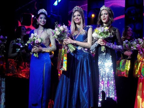 Tân Hoa hậu Hoàn vũ Việt Nam 2015 Phạm Hương có gì đặc sắc? - ảnh 4