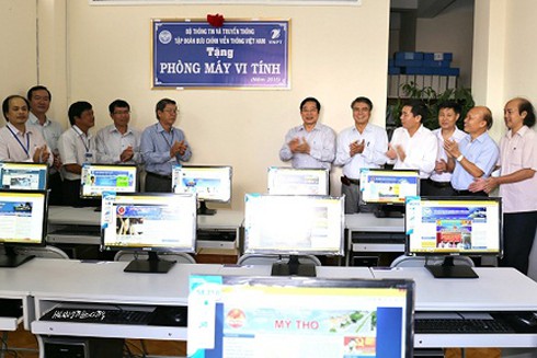 Bộ TT&TT và Bộ Y tế làm việc với VNPT Tiền Giang - ảnh 1