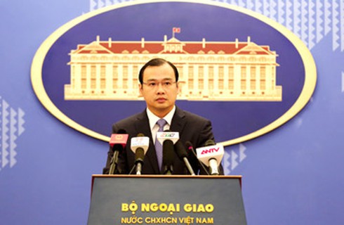 Việt Nam phản đối việc Trung Quốc xây 2 ngọn hải đăng tại Trường Sa - ảnh 1