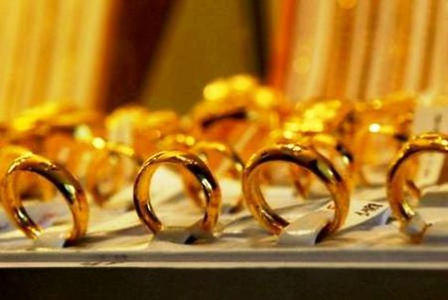 Giá vàng hôm nay 15/10 tăng nhanh, giá USD dao động nhẹ - ảnh 1