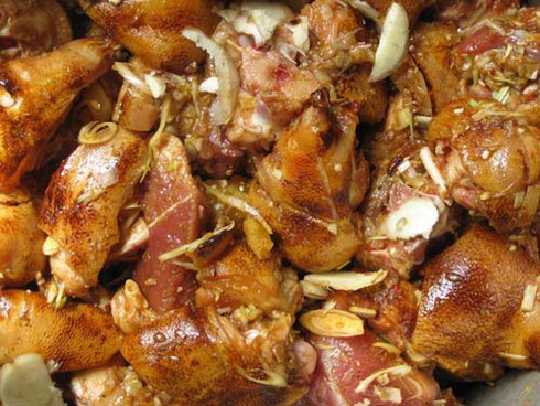 Món ăn ngon ngày se lạnh: Móng giò lợn nấu giả cầy - ảnh 1