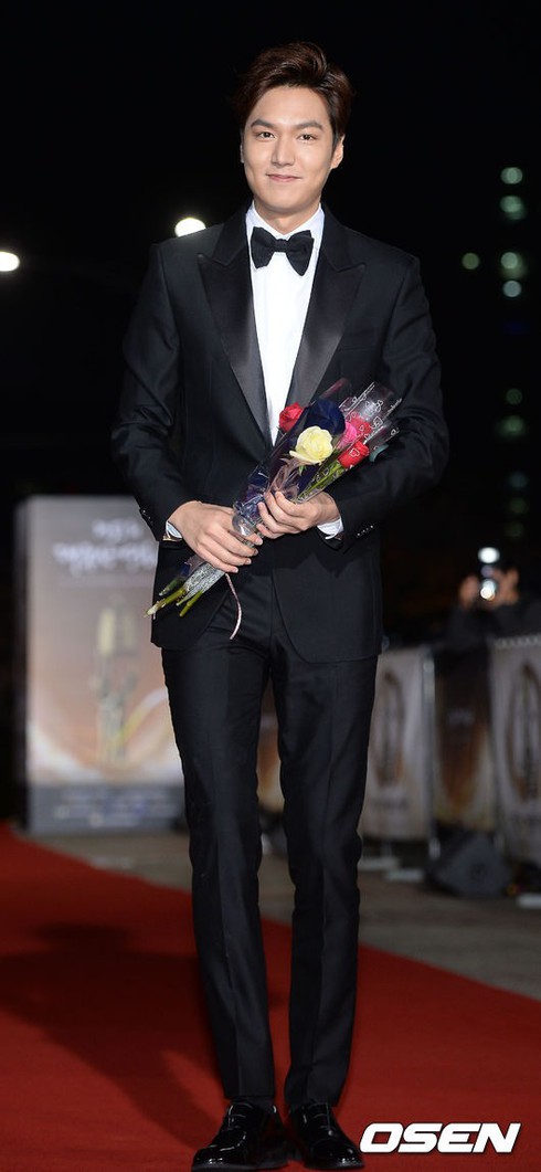Lee Min Ho chiến thắng ở lễ trao giải bị