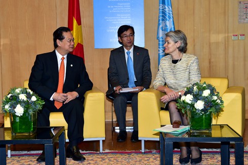Thủ tướng Nguyễn Tấn Dũng đã tới thăm trụ sở UNESCO - ảnh 2