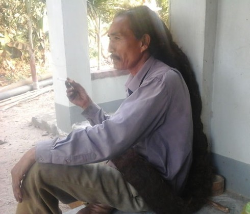 “Dị nhân” Hồ Vũ với mái tóc 30 năm không cắt - ảnh 1