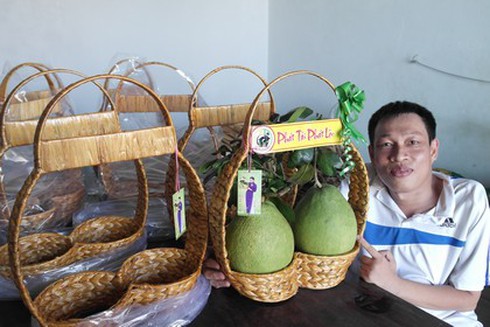 Độc đáo giỏ đựng bưởi chưng tết - ảnh 1