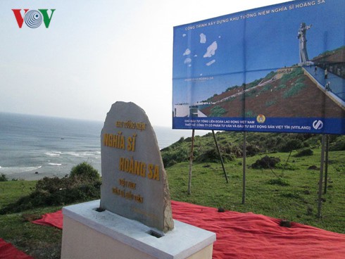 Đặt đá xây dựng Khu tưởng niệm “Nghĩa sĩ Hoàng Sa” - ảnh 2