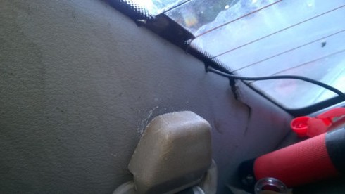 Liên tiếp 2 vụ nổ bình chữa cháy trong xe ô tô - ảnh 1