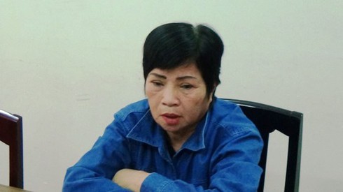 Người đàn bà giữa đường và ly cà phê gây mê - ảnh 1